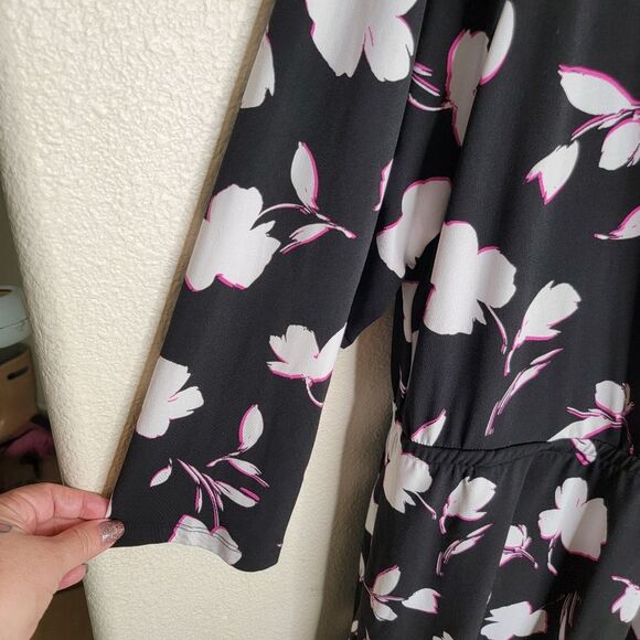 Lane Bryant Black Crossover Floral Fit & Flare Dress Sz 18/20 - Picture 6 of 9